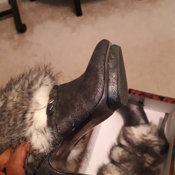 Boots - Picture 6 of 7